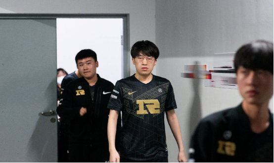 这种低决策 这种低决策